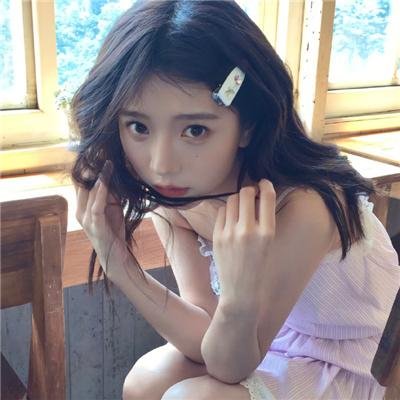 迎风伫立的狮子